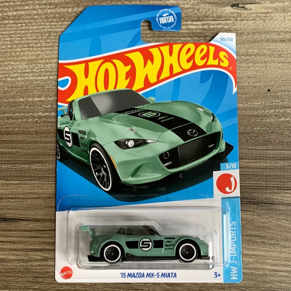 Hot Wheels 15 Mazda MX-5 Miata Green Race Car Convertible Hotwheels New 2024